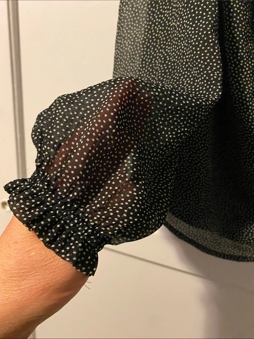 Abercrombie & Fitch Black and White Polka Dot V-Back Blouse